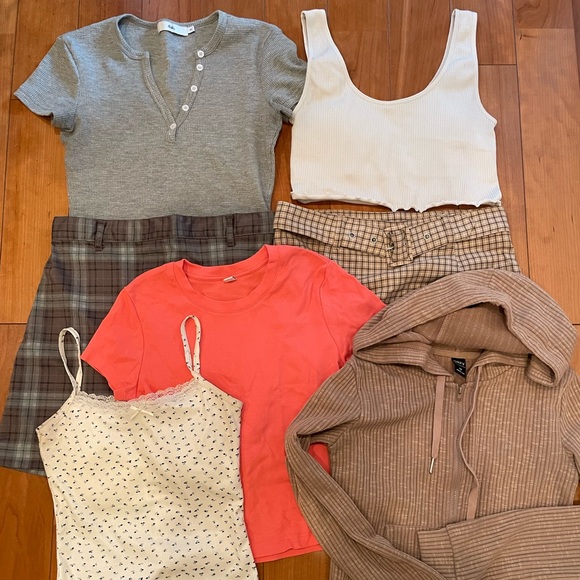 7 Piece Trendy Clothing Bundle H&M, Adika, Uniqlo, & More! - Picture 1 of 6